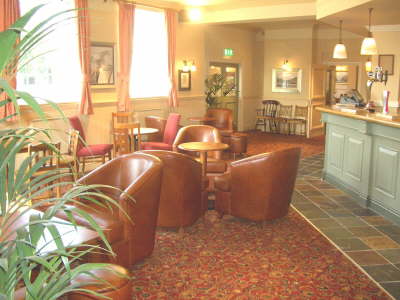 Centre bar